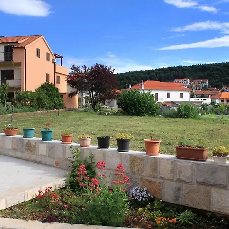 Apartament With A Parking Space Jelsa, Hvar - 4002 Jelsa (Hvar)